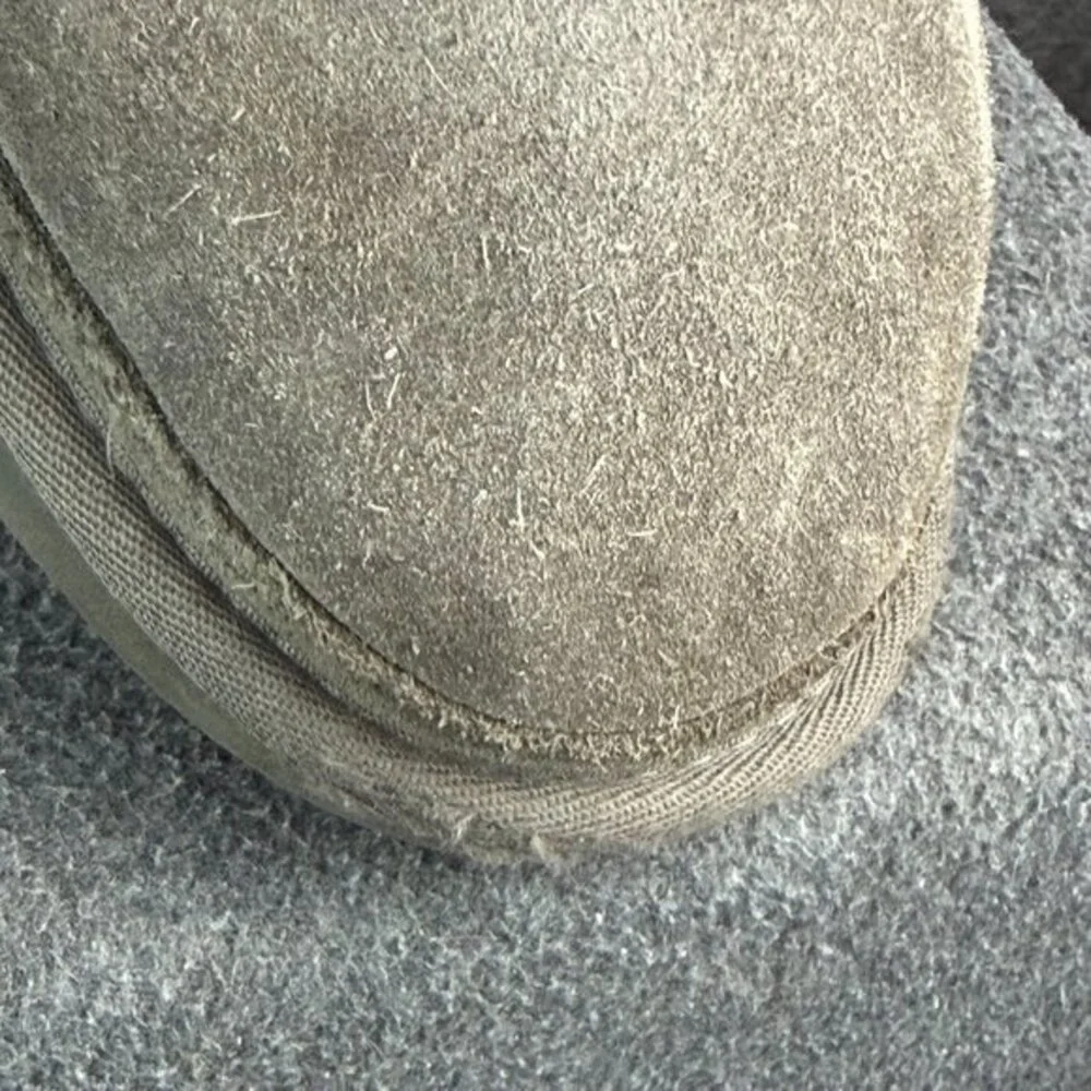 UGG Neumel Men's Suede Lace Up‎ Chukka Boots Size 12